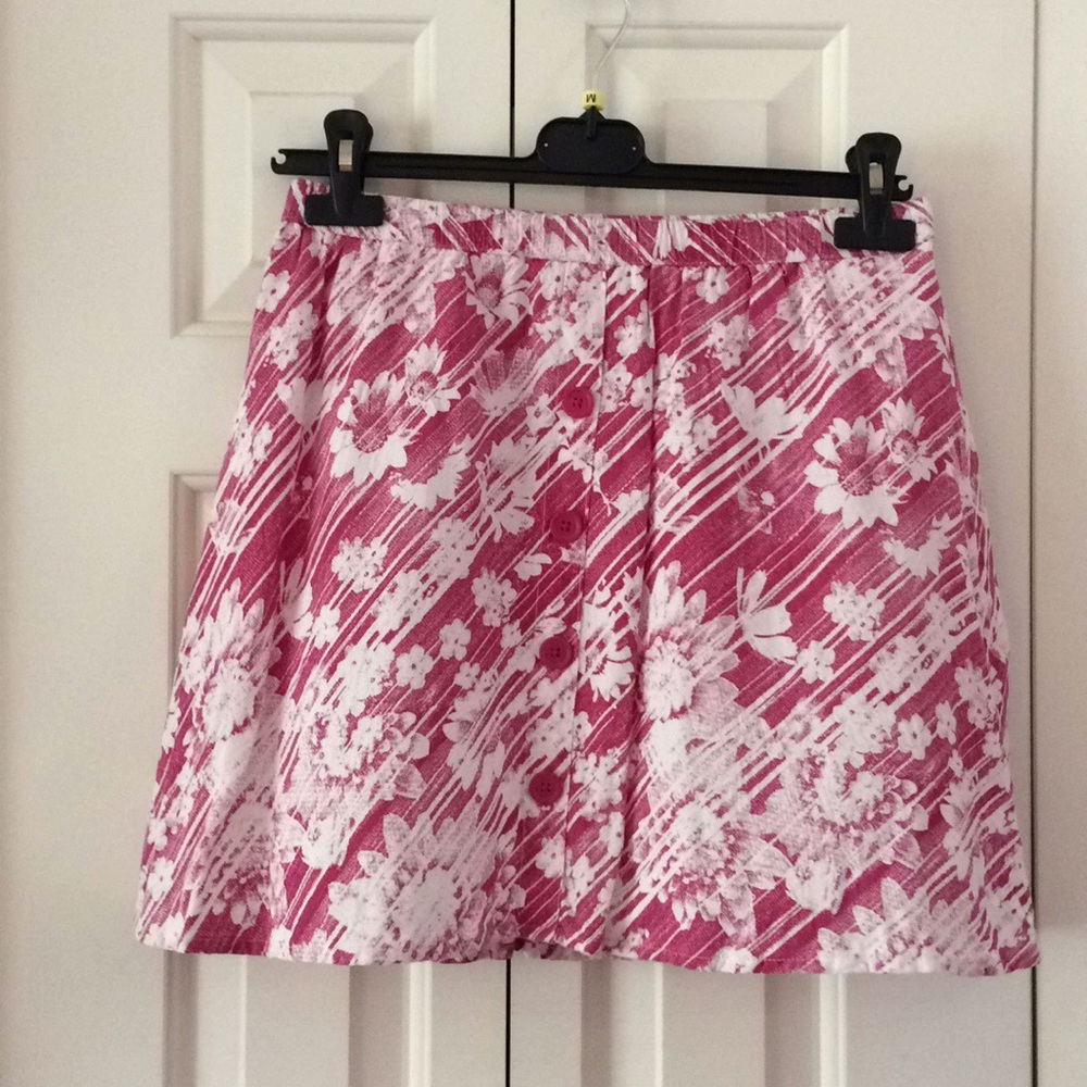So Skirt White/Pink Floral Button down